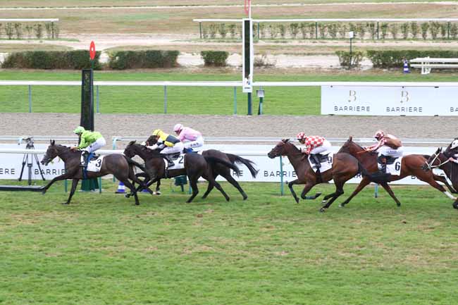 Photo d'arrivée de la course pmu PRIX BARRIERE LE CIRO'S DEAUVILLE à DEAUVILLE le Samedi 30 août 2025