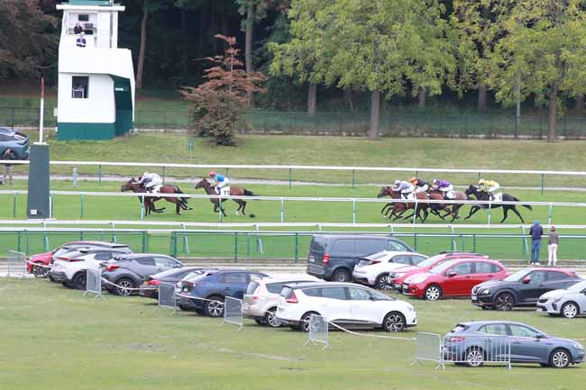 Photo d'arrivée de la course pmu PRIX D'ARENBERG à LONGCHAMP le Dimanche 31 août 2025