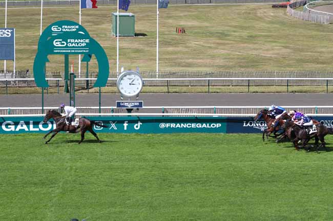 Photo d'arrivée de la course pmu PRIX DU CAMP DE CESAR à CHANTILLY le Lundi 1 septembre 2025