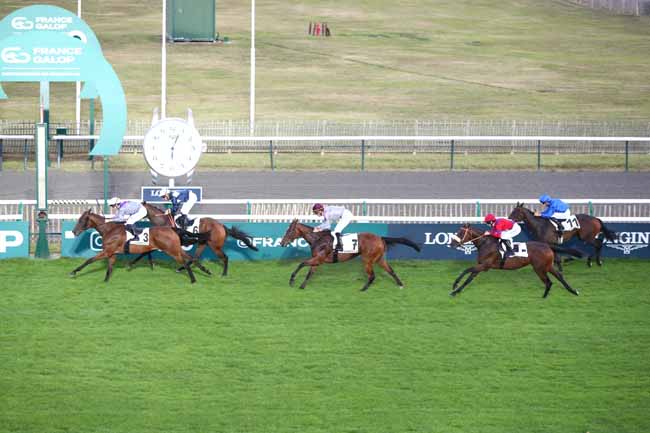 Photo d'arrivée de la course pmu PRIX DE LA VILLE DE LAMORLAYE à CHANTILLY le Lundi 1 septembre 2025