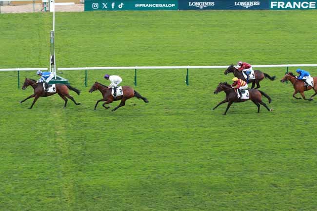 Photo d'arrivée de la course pmu PRIX DE LORMOY à LONGCHAMP le Jeudi 4 septembre 2025