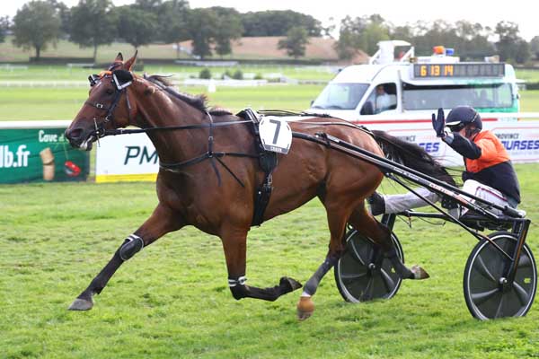 Photo d'arrivée de la course pmu PRIX TENOR DE BAUNE (PRIX TRANSPORTS GILLOIS) à CRAON le Lundi 8 septembre 2025