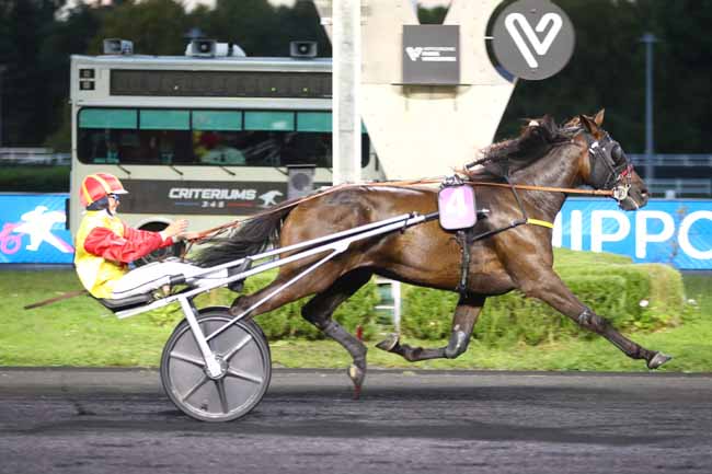 Photo d'arrivée de la course pmu PRIX KLYTIA à PARIS-VINCENNES le Mardi 9 septembre 2025