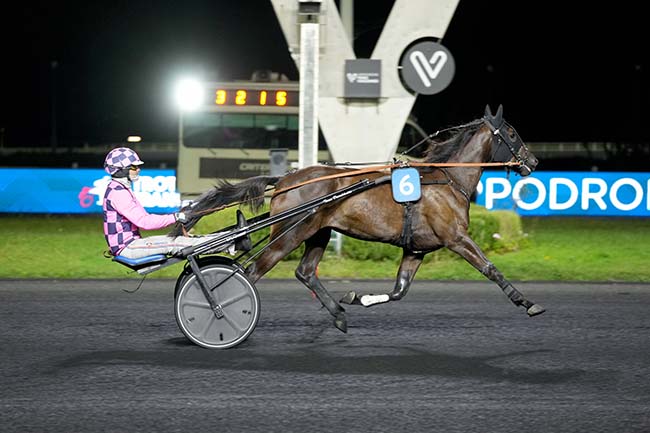 Photo d'arrivée de la course pmu PRIX GALATHEA à PARIS-VINCENNES le Vendredi 12 septembre 2025