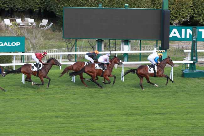 Photo d'arrivée de la course pmu PRIX POLIGLOTE à SAINT CLOUD le Vendredi 12 septembre 2025