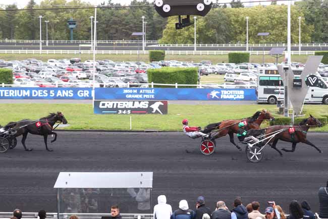 Photo d'arrivée de la course pmu CRITERIUM DES 5 ANS à PARIS-VINCENNES le Samedi 13 septembre 2025
