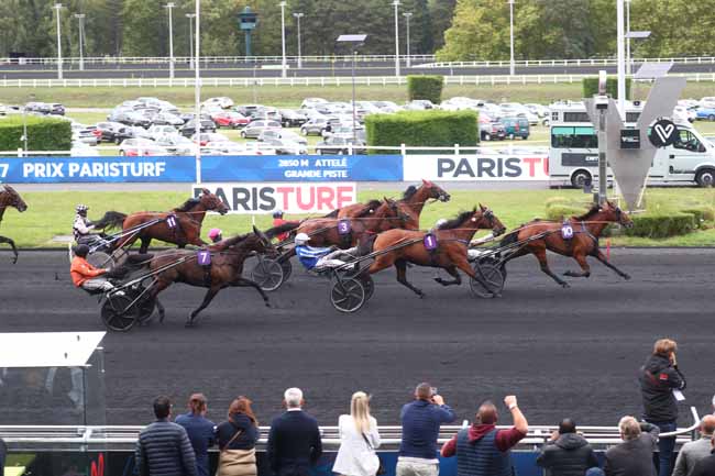 Photo d'arrivée de la course pmu PRIX DE MOULINS-LA-MARCHE à PARIS-VINCENNES le Samedi 13 septembre 2025