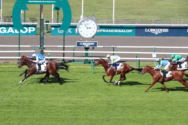 Photo d'arrivée de la course pmu PRIX DES AIGLES - FONDS EUROPEEN DE L'ELEVAGE à CHANTILLY le Lundi 15 septembre 2025