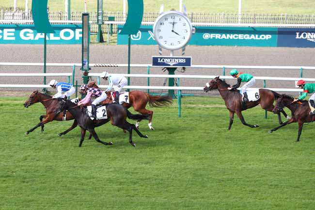 Photo d'arrivée de la course pmu PRIX DE LA LORIE - FONDS EUROPEEN DE L'ELEVAGE à CHANTILLY le Lundi 15 septembre 2025