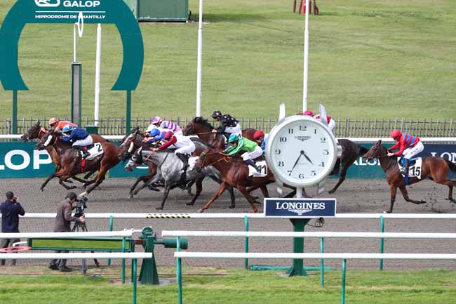 Photo d'arrivée de la course pmu PRIX DU CANAL DU HAMEAU à CHANTILLY le Lundi 15 septembre 2025