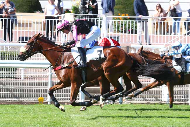 Photo d'arrivée de la course pmu PRIX CADOUDAL à AUTEUIL le Jeudi 18 septembre 2025