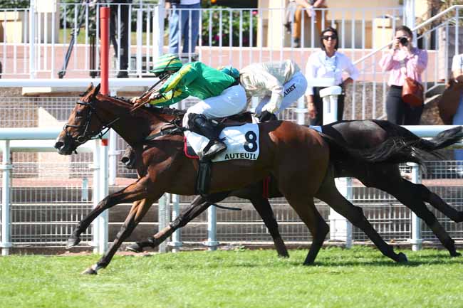 Photo d'arrivée de la course pmu PRIX PIERRE ET BERNARD CYPRES à AUTEUIL le Jeudi 18 septembre 2025