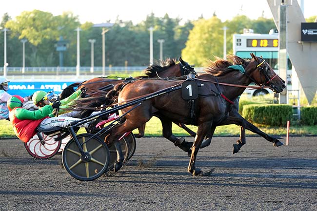 Photo d'arrivée de la course pmu PRIX DE LA VILLE DE SAINT BRIEUC à PARIS-VINCENNES le Vendredi 19 septembre 2025