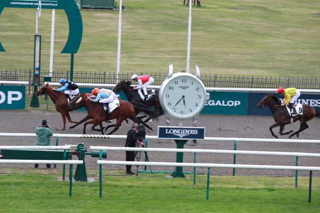 Photo d'arrivée de la course pmu PRIX DU BOSQUET SAINT-ROMAIN à CHANTILLY le Samedi 20 septembre 2025