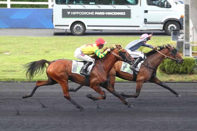 Photo d'arrivée de la course pmu PRIX GEORGES DREUX à PARIS-VINCENNES le Dimanche 21 septembre 2025