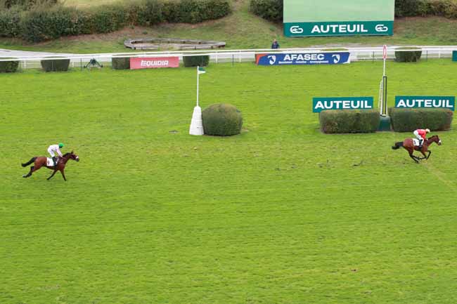 Photo d'arrivée de la course pmu PRIX VIOLON II à AUTEUIL le Mardi 23 septembre 2025