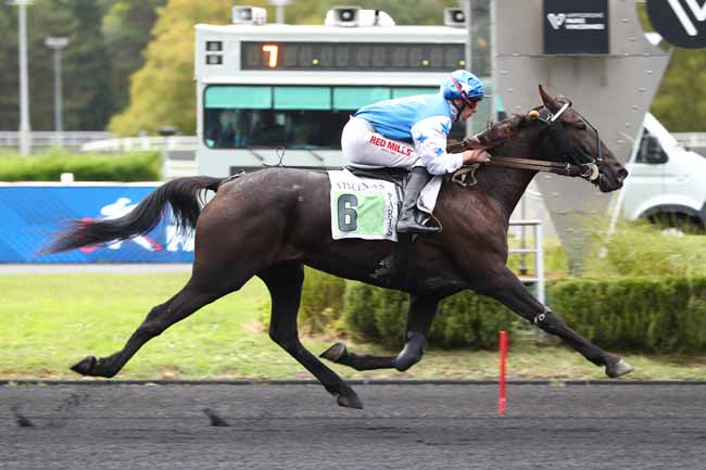 Photo d'arrivée de la course pmu PRIX D'ISSIGEAC à PARIS-VINCENNES le Mardi 23 septembre 2025