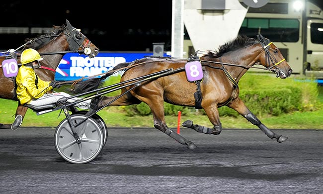 Photo d'arrivée de la course pmu PRIX MAGDALENA à PARIS-VINCENNES le Vendredi 26 septembre 2025