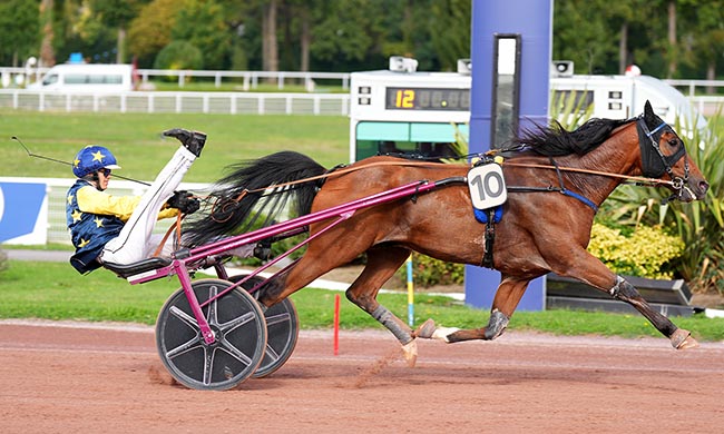 Photo d'arrivée de la course pmu PRIX DE NANTUA à ENGHIEN le Samedi 27 septembre 2025