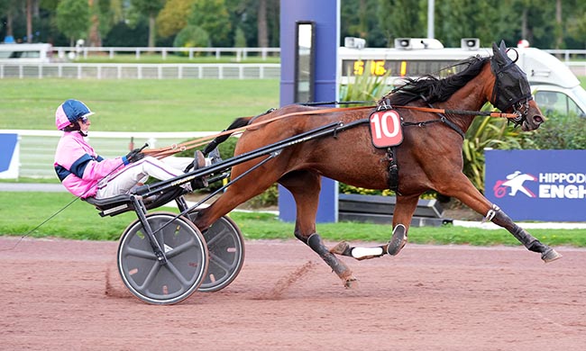 Photo d'arrivée de la course pmu PRIX DE LA PLACE DE L'ALMA à ENGHIEN le Samedi 27 septembre 2025