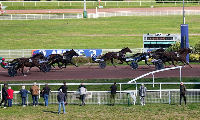Arrivée quinté pmu PRIX DE SAINT-CHAMOND à ENGHIEN