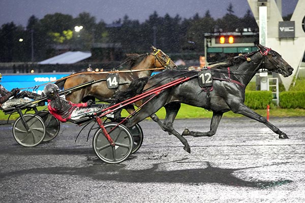 Photo d'arrivée de la course pmu PRIX ATALANTE à PARIS-VINCENNES le Vendredi 3 octobre 2025