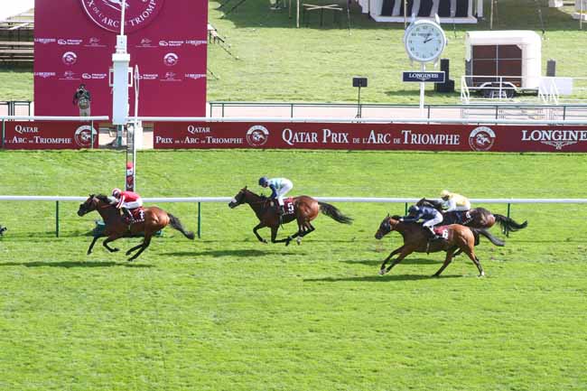 Photo d'arrivée de la course pmu QATAR PRIX DU CADRAN à LONGCHAMP le Samedi 4 octobre 2025