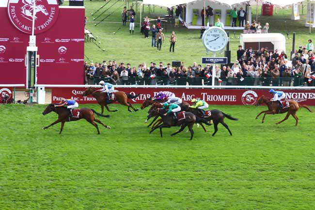 Photo d'arrivée de la course pmu QATAR PRIX MARCEL BOUSSAC - CRITERIUM DES POULICHES à LONGCHAMP le Dimanche 5 octobre 2025