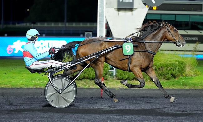 Photo d'arrivée de la course pmu PRIX MENIPPE à PARIS-VINCENNES le Mardi 7 octobre 2025