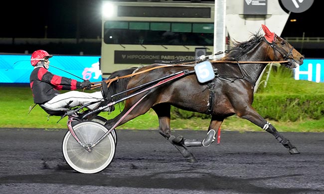 Photo d'arrivée de la course pmu PRIX BETELGEUSE à PARIS-VINCENNES le Mardi 7 octobre 2025