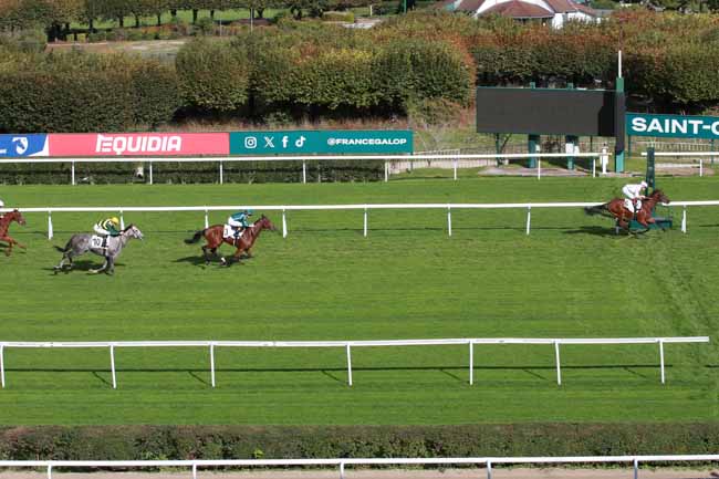 Photo d'arrivée de la course pmu PRIX AS D'ATOUT à SAINT CLOUD le Jeudi 9 octobre 2025