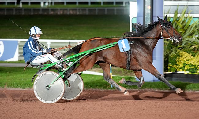 Photo d'arrivée de la course pmu PRIX DE LA SEINE-MARITIME à ENGHIEN le Jeudi 9 octobre 2025