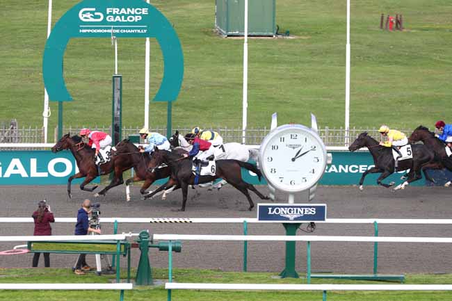 Photo d'arrivée de la course pmu PRIX DE COYE à CHANTILLY le Samedi 11 octobre 2025