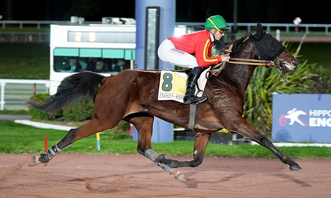 Photo d'arrivée de la course pmu PRIX DE LA MUETTE à ENGHIEN le Jeudi 16 octobre 2025