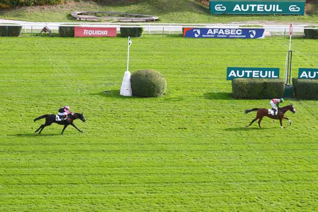 Photo d'arrivée de la course pmu PRIX GENERAL DONNIO à AUTEUIL le Samedi 18 octobre 2025