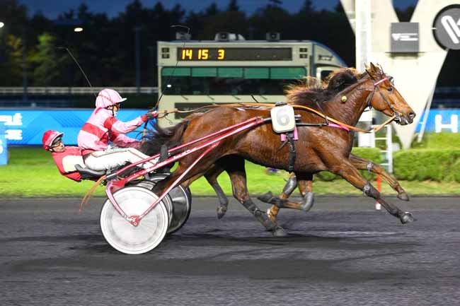 Photo d'arrivée de la course pmu PRIX CALIFORNIA à PARIS-VINCENNES le Mardi 21 octobre 2025