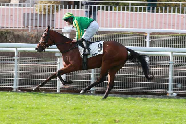 Photo d'arrivée de la course pmu PRIX PELAT à AUTEUIL le Jeudi 23 octobre 2025