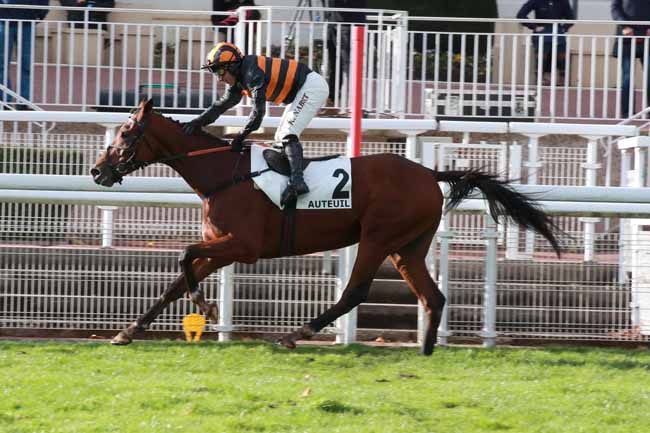 Photo d'arrivée de la course pmu PRIX PETIT FONTAINE à AUTEUIL le Jeudi 23 octobre 2025