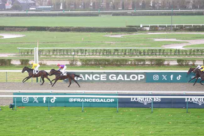 Photo d'arrivée de la course pmu PRIX DU PRE D'AUGE à DEAUVILLE le Jeudi 23 octobre 2025