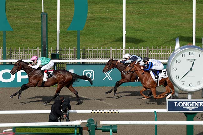 Photo d'arrivée de la course pmu PRIX ISONOMY à CHANTILLY le Lundi 27 octobre 2025