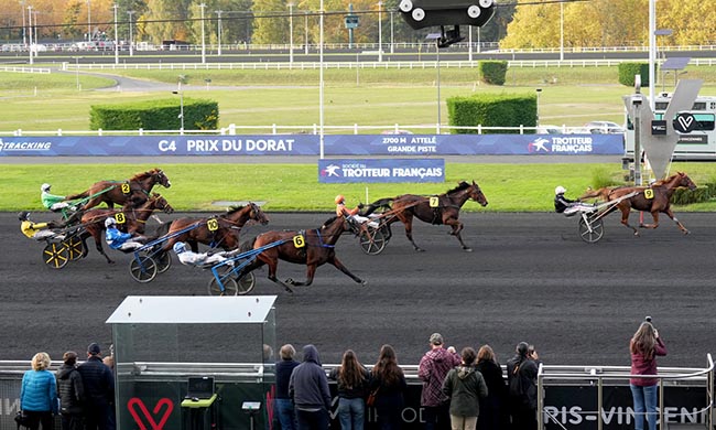 Photo d'arrivée de la course pmu PRIX DU DORAT à PARIS-VINCENNES le Jeudi 30 octobre 2025