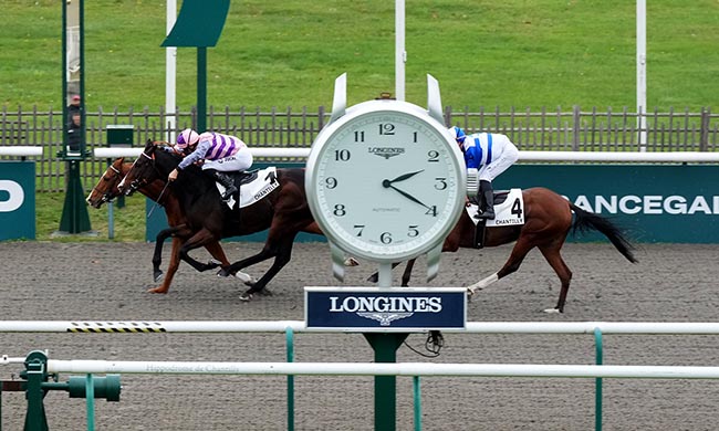 Photo d'arrivée de la course pmu PRIX DU MUSEE JACQUEMART-ANDRE à CHANTILLY le Vendredi 31 octobre 2025