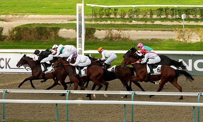 Photo d'arrivée de la course pmu PRIX NONOALCO à DEAUVILLE le Dimanche 2 novembre 2025