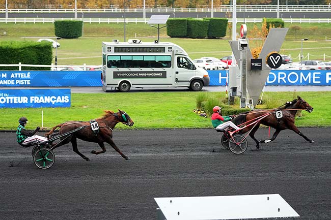 Photo d'arrivée de la course pmu COUPE DES AMATEURS (GROUPE A) à PARIS-VINCENNES le Jeudi 6 novembre 2025