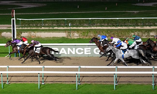 Photo d'arrivée de la course pmu PRIX DE L'OPERATION EPSOM à DEAUVILLE le Jeudi 6 novembre 2025