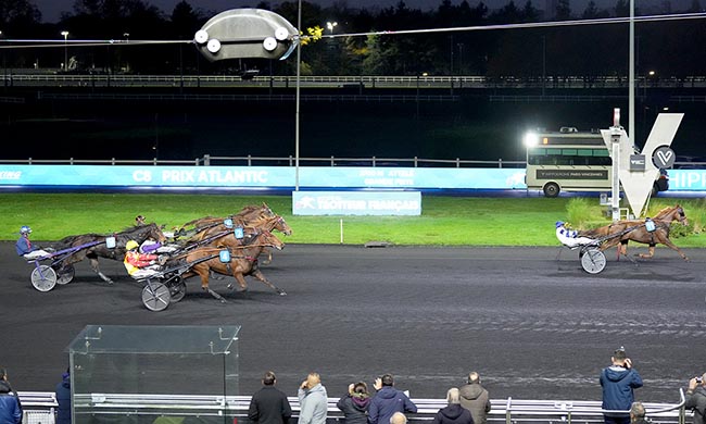 Photo d'arrivée de la course pmu PRIX ATLANTIC à PARIS-VINCENNES le Samedi 8 novembre 2025