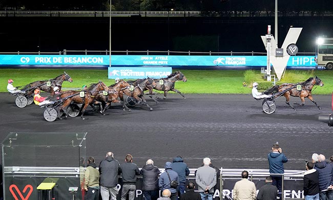 Photo d'arrivée de la course pmu PRIX DE BESANCON à PARIS-VINCENNES le Samedi 8 novembre 2025
