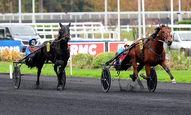 Photo d'arrivée de la course pmu PRIX DE BRETIGNY à PARIS-VINCENNES le Lundi 10 novembre 2025
