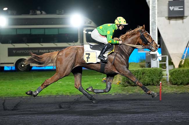 Photo d'arrivée de la course pmu PRIX OHIO à PARIS-VINCENNES le Vendredi 14 novembre 2025