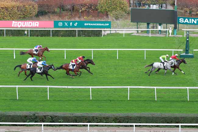 Photo d'arrivée de la course pmu PRIX D'ABLIS à SAINT CLOUD le Vendredi 14 novembre 2025